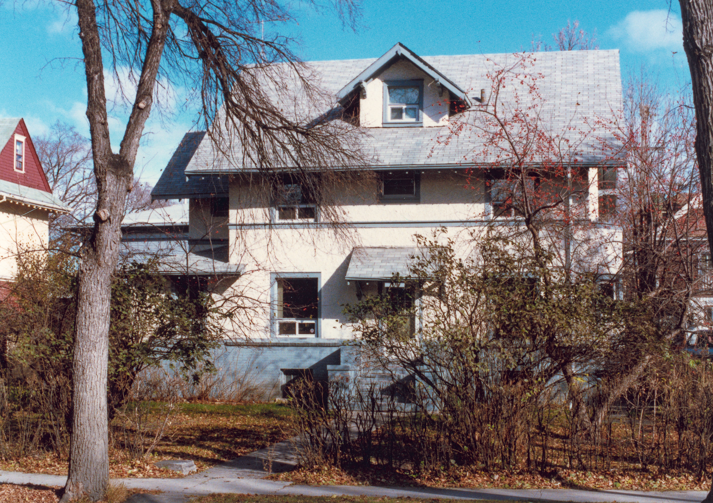 Image of J.D. Atchison House at 100 Nassau Street.