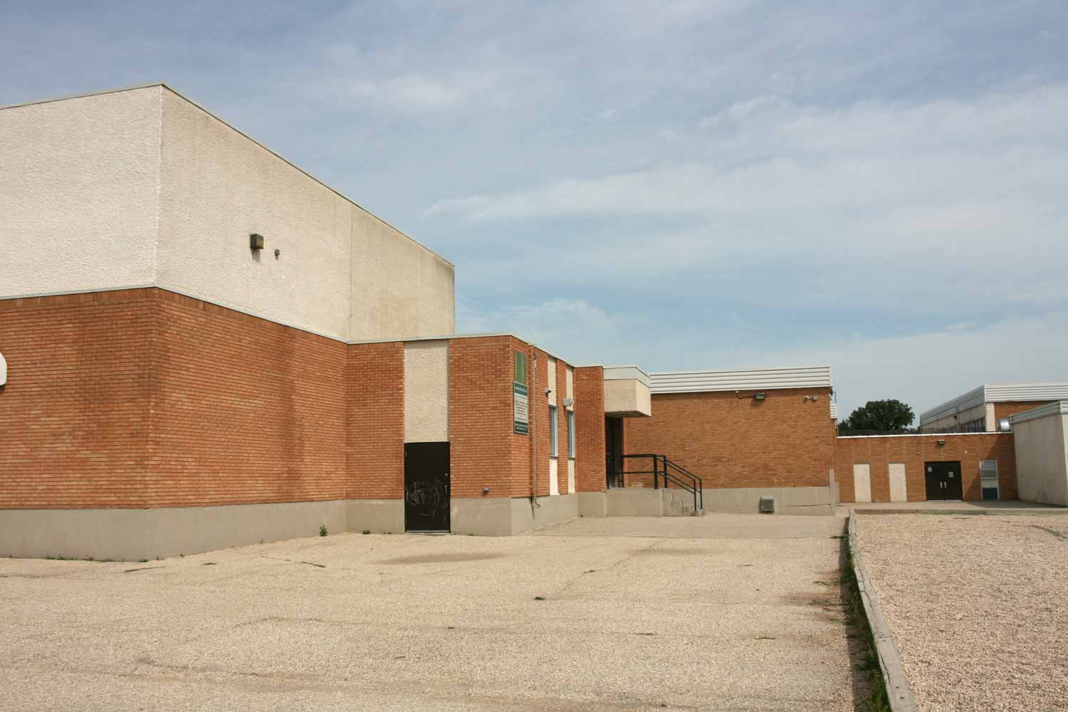 Image shows exterior of Strathmillan School.